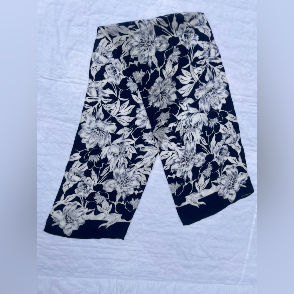 Liz Claiborne Black and White Floral Scarf
